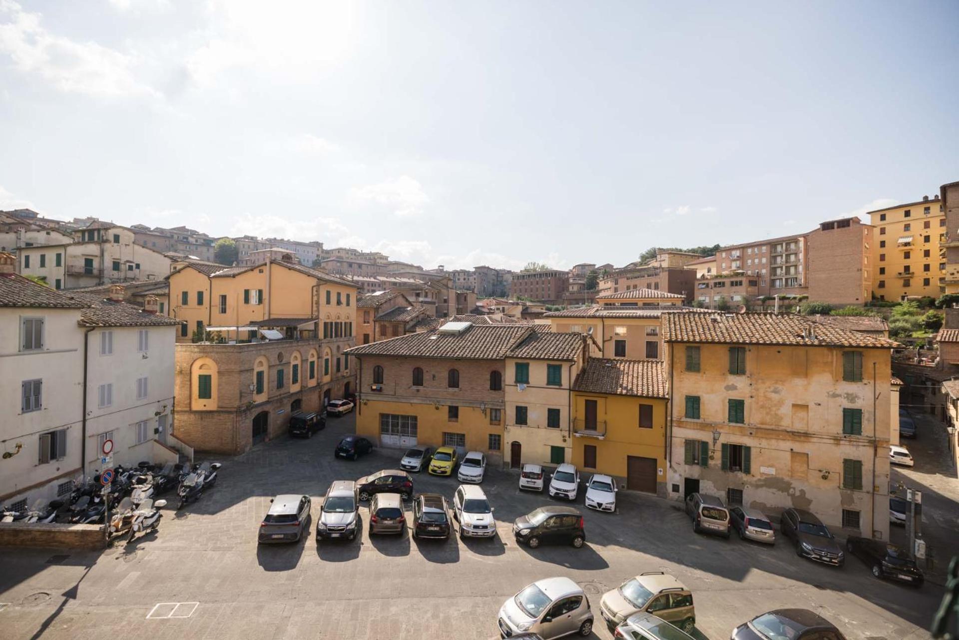 Appartamento Sui Tetti Di Ovile Siena Exterior photo